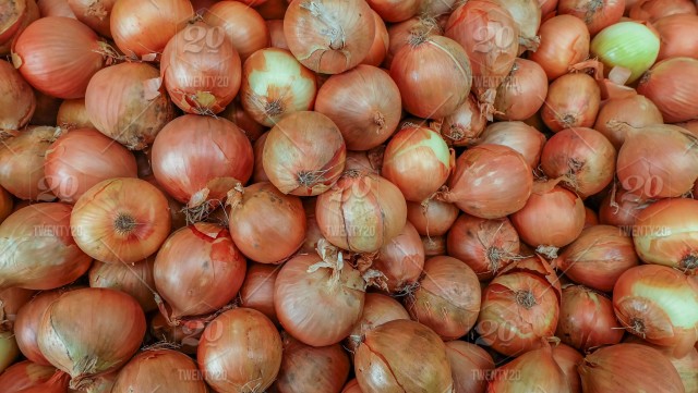 Onion (পেঁয়াজ) Local 1kg